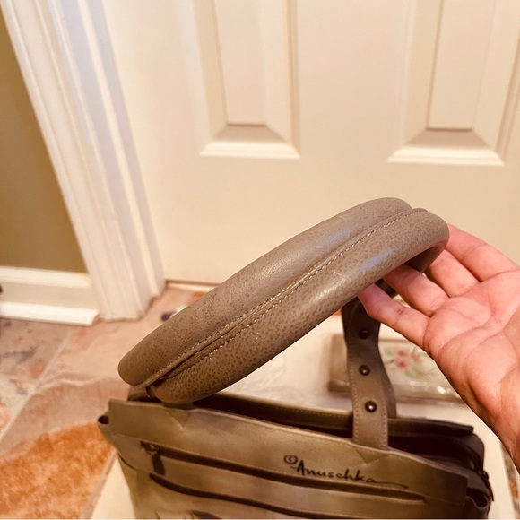 🪿NWOT! Anna by Anuschka Retired Summer Tryst Hand Painted  Leather Hobo. - Picture 10 of 16